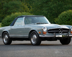 1970 Mercedes-Benz 280 SL | Pebble Beach Auction | Gooding & Company