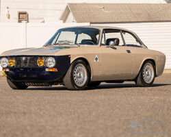 1974 Alfa Romeo 2000 GT Veloce | The Audrain Concours Auction 2022 | Bonhams | Sept 30, 2022