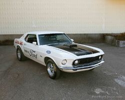 1969 Ford Mustang | Christmas around the world auction 2022 | Sonicbidder.com