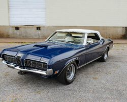 1970 Mercury Cougar XR-7 | Christmas around the world auction 2022 | Sonicbidder.com