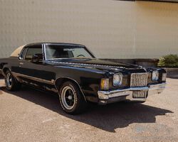 1971 Pontiac Grand Prix | Christmas around the world auction 2022 | Sonicbidder.com