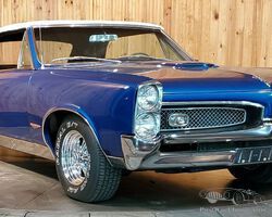 1967 Pontiac GTO | Christmas around the world auction 2022 | Sonicbidder.com