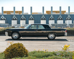1962 Lincoln Continental Sedan | The Scottsdale Auction | Bonhams | Jan 27, 2023