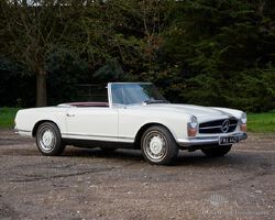 1968 Mercedes-Benz 280 SL Pagoda | Historics Auctioneers | The London Classic Car Show Auction | 25th February 2023