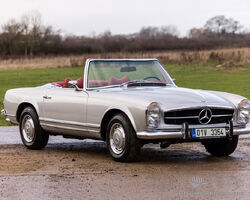 1971 Mercedes-Benz 280 SL Pagoda | Historics Auctioneers | The London Classic Car Show Auction | 25th February 2023