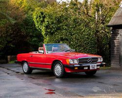 1986 Mercedes-Benz 560 SL | Ascot Racecourse Sale - 8 April 2023 | Historics Auctioneers