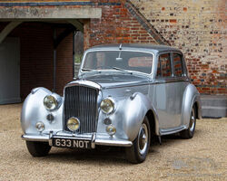 1953 Bentley R-Type Saloon | Bonhams Goodwood Members' Meeting Auction | 16 April 2023