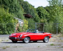 1969 Jaguar E-Type Series II 4.2-Litre Roadster | Bonhams Goodwood Members' Meeting Auction | 16 April 2023