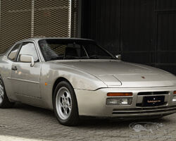 Porsche 944 Turbo 1986