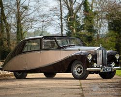 1953 Rolls-Royce Silver Wraith Sedanca de Ville by Hooper | Ascot Racecourse Sale | 27 May 2023