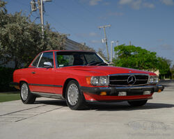 1989 Mercedes-Benz 560SL | The Greenwich Auction | Bonhams | 4 June 2023