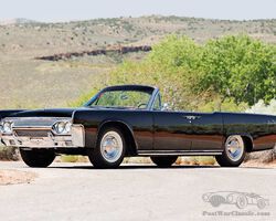 1961 Lincoln Continental Convertible | Pebble Beach Auctions | Gooding & Company