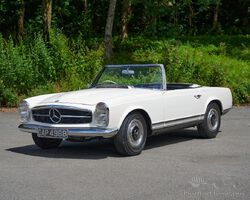 1964 Mercedes-Benz 230 SL | Windsor View Lakes Sale - July 2023 | Historics Auctioneers