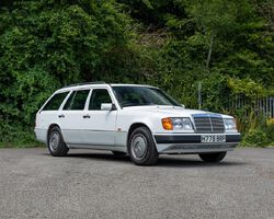 1991 Mercedes-Benz 200TE Estate | Windsor View Lakes Sale - July 2023 | Historics Auctioneers