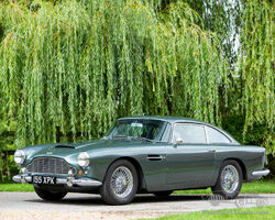 1962 Aston Martin DB4 Series IV Sports Saloon | Goodwood Revival Sale | Bonhams | 9-10 Sept 2023