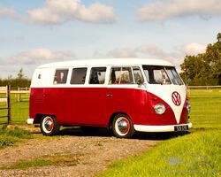 1963 Volkswagen Type 2 (T1) Splitscreen Camper | Mercedes Benz Worlds Brooklands sale - November 2023 | Historics Auctioneers