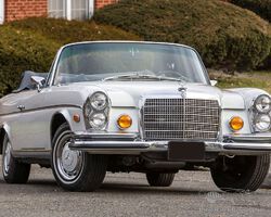 1970 Mercedes-Benz 280 SE 3.5 Cabriolet | The Amelia Auction 2024 | Broad Arrow Auctions