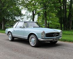 1969 Mercedes-Benz 280 SL Pagoda | Historic Auctioneers | Farnborough International | 11th May 2024