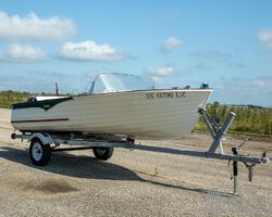 1958 Cruisers Vacationer 16' Lapstrake Runabout Boat | The Auburn Auction | August 29 - 31