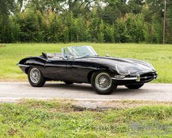 1962 Jaguar E-Type Series I Roadster | The Auburn Auction | August 29 - 31