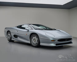 1993 Jaguar XJ220 | RM Sotheby's | Dubai
