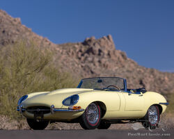 1967 Jaguar E-Type Series 1 4.2 Roadster | The Scottsdale Auction 2025 by Bonhams|Cars