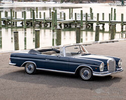 1963 Mercedes-Benz 300 SE Cabriolet | RM Sotheby's | Miami