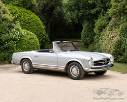 1967 Mercedes-Benz 250 SL 'Pagoda' | RM Sotheby's | Cliveden House