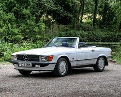 1989 Mercedes-Benz 300 SL | The Summer Serenade; Windsorview Lakes 2025 | Historics Auctioneers