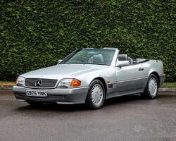 1990 Mercedes-Benz 500 SL | The Summer Serenade; Windsorview Lakes 2025 | Historics Auctioneers