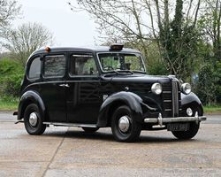 1957 Austin FX3 Taxi | The Summer Serenade; Windsorview Lakes 2025 | Historics Auctioneers