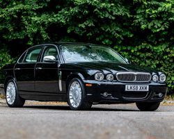 2008 Daimler Super Eight Final Edition | The Summer Serenade; Windsorview Lakes 2025 | Historics Auctioneers