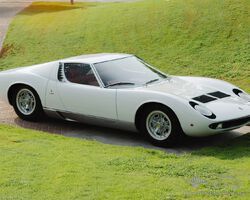 1968 Lamborghini Miura P400 | Broad Arrow Auctions | Monterey Jet Center | 13-14 August 2025
