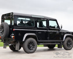 2007 Land Rover Defender 2.4 TD 110 SW | Carrosso Classic- & sportscars