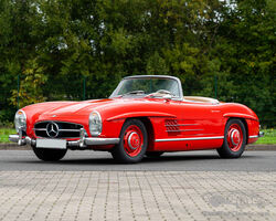 1962 Mercedes-Benz 300 SL Roadster | RM Sotheby's | Paris