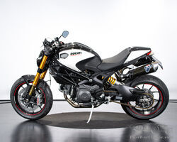 2009 Ducati MONSTER 1100 S