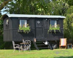 2017 Shepherds Hut by Artisan Shepherds Huts | Symphony of Spring | Historic Auctioneers | 7th March 2026