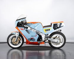 1987 Yamaha FZR 1000