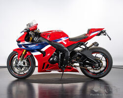 2024 Honda CBR FIREBLADE 1000 RR-R SP