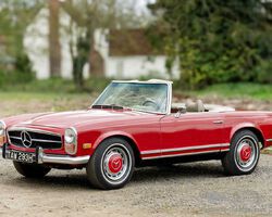 1970 Mercedes-Benz 280 SL Pagoda | The Summer Serenade Auction | 18th July