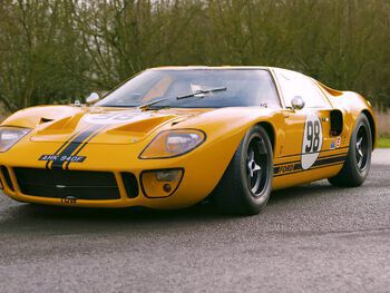 GT40 Escapes the Mews for a Quick Spin! - It was just too tempting! 