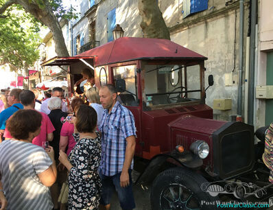 La voiture en rose