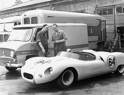 TT day : a Tartu 1(?) and Russian Mystery Van (updatre: TART 3 and Tartu TA II Van)