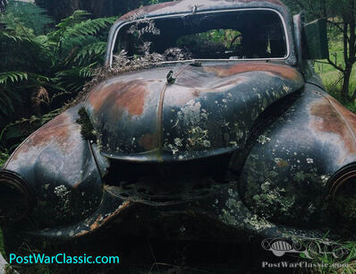 A New-Zealand Jungle Mystery (update: 1951-53 Standard Vanguard Phase 1 or Phase 1A Saloon)