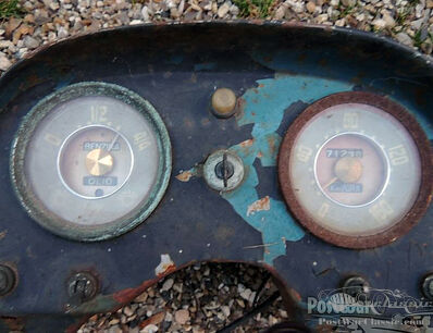 An Italian dashboard mystery ( Update: fifties Fiat or Peugeot 404 coupe?)