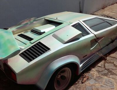 Still possible? An abandoned Countach?