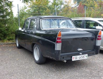 Everyday driver with a difference (Update: Austin A55 Cambridge?)
