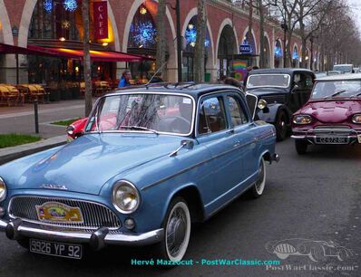 A most entertaining traffic jam in Paris 