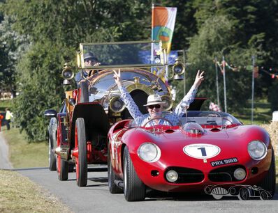 Straightforward to Carfest