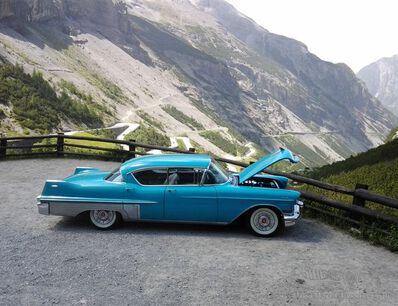 Chill out at the Stelvio pass: 1957 Cadillac Fleetwood.